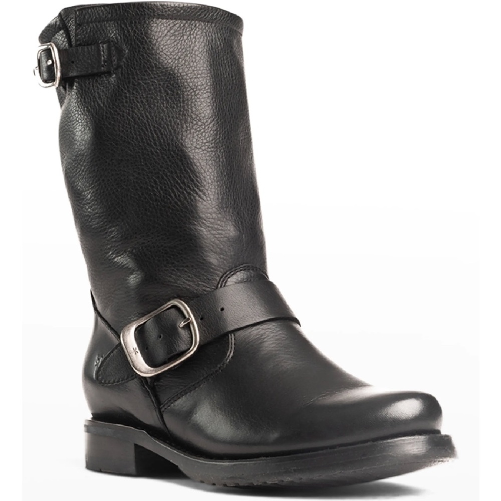 Veronica Short - Frye boot size 8.5 M 😎